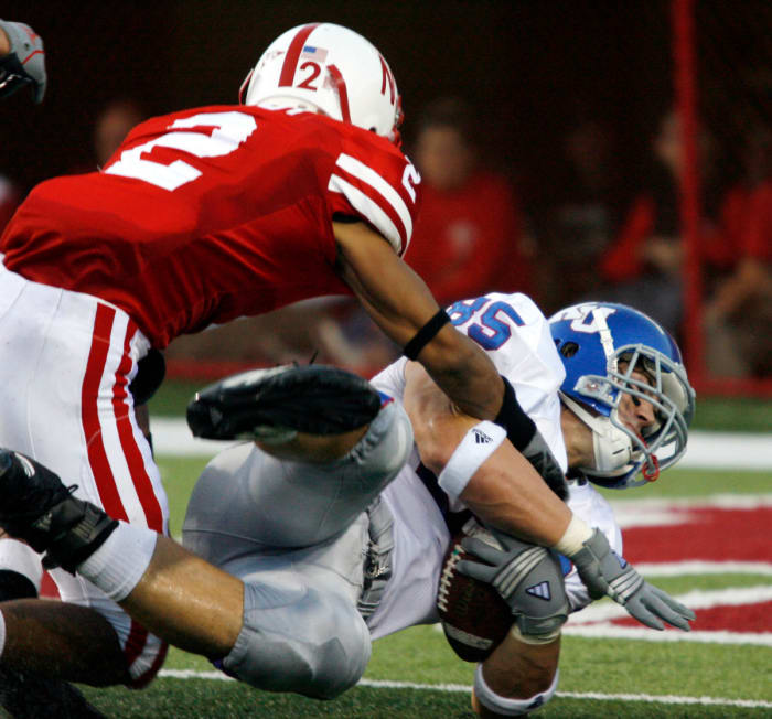 2006 Nebraska-Kansas football 2Q1 USATSI_2187126 Cortney Grixby